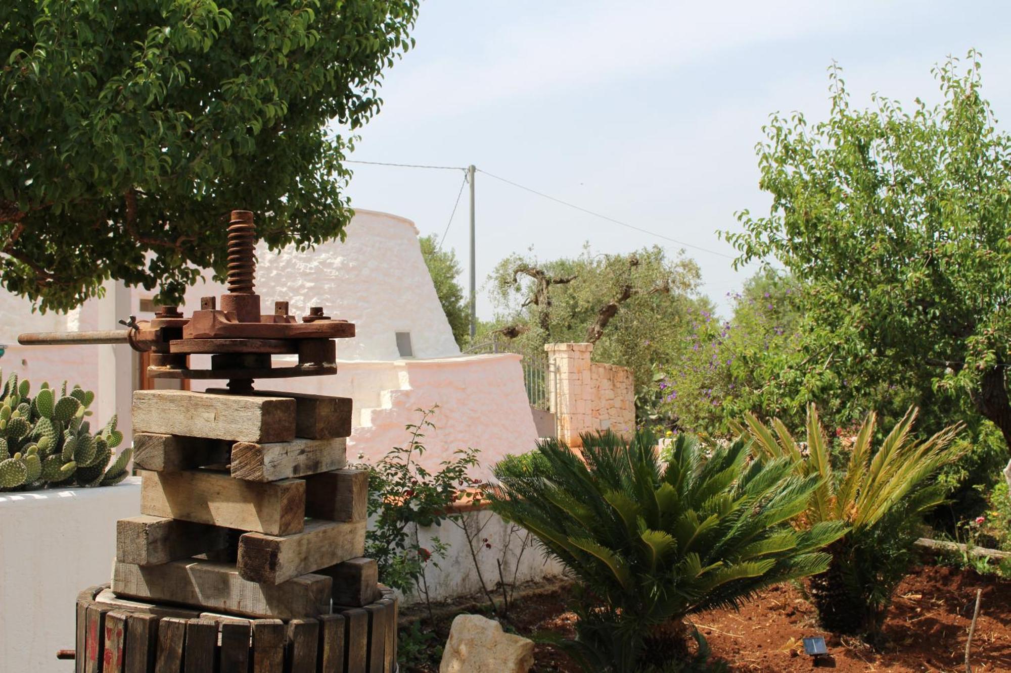 Trullo Il Melograno Vendégház Ostuni Kültér fotó
